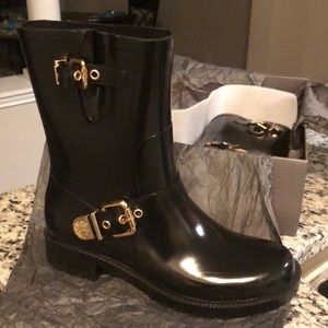 Vince Camuto Rain Boots
